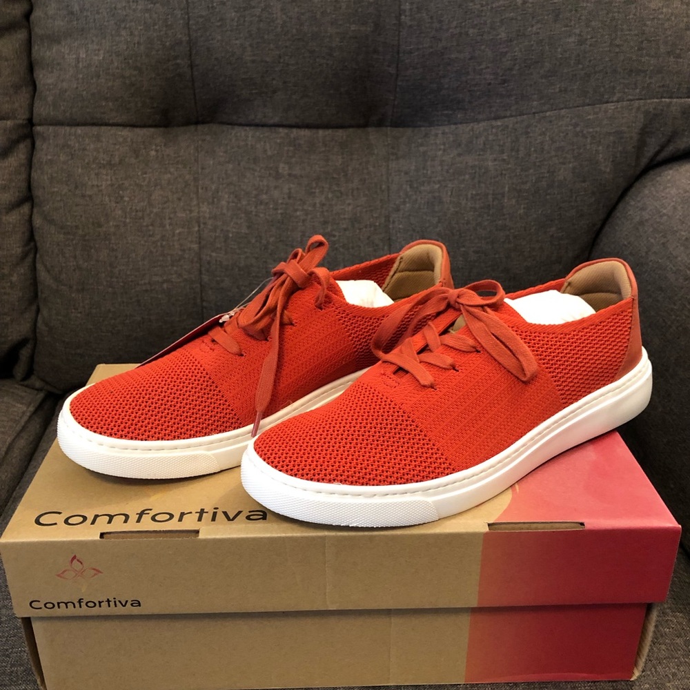 NIB Comfortiva Lace-up Knit-Mesh Trista Sneakers - Orange 10